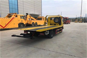 宜章非事故拖车